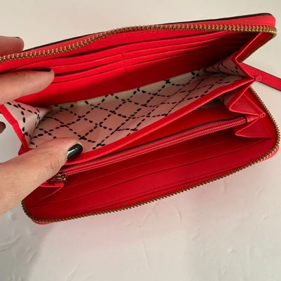 Sale! Kate Spade Zip Around Wallet - Picture 4 of 6